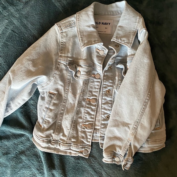 Old navy toddler jean jacket - Picture 2 of 4